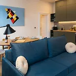 Flok Design Apartments- Botanical Garden